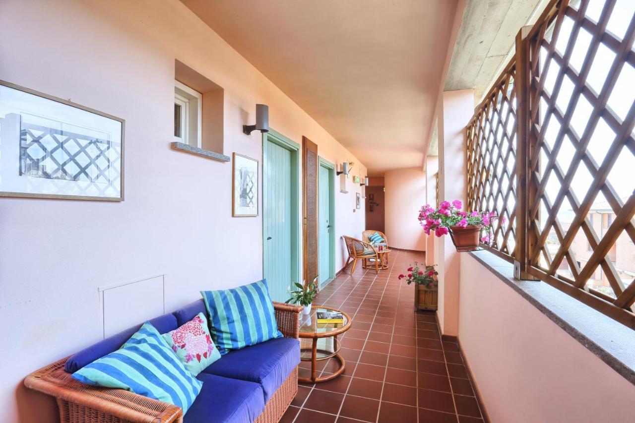 Hotel Yacht Club مارتْشانا مارينا المظهر الخارجي الصورة