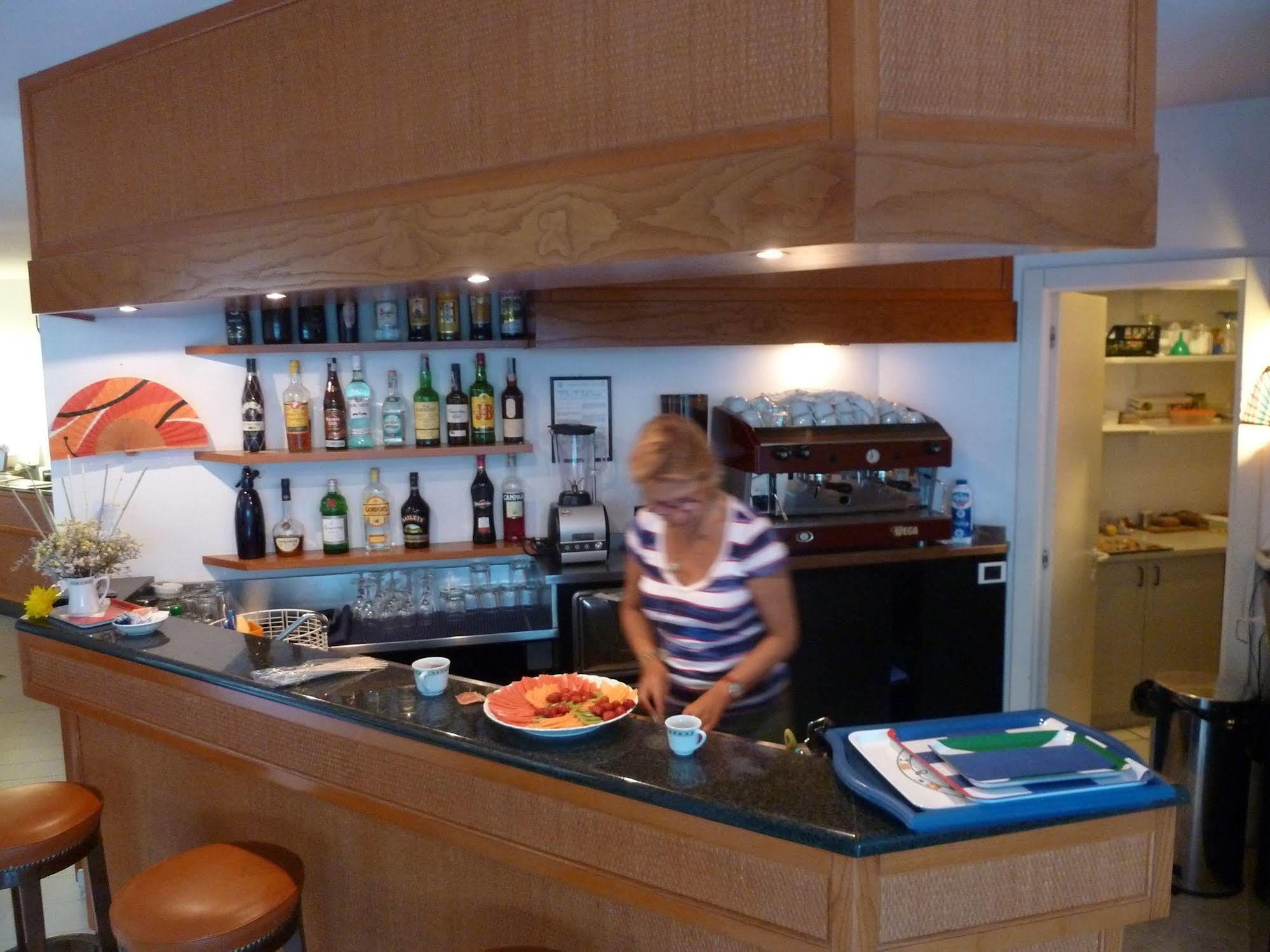 Hotel Yacht Club مارتْشانا مارينا المظهر الخارجي الصورة